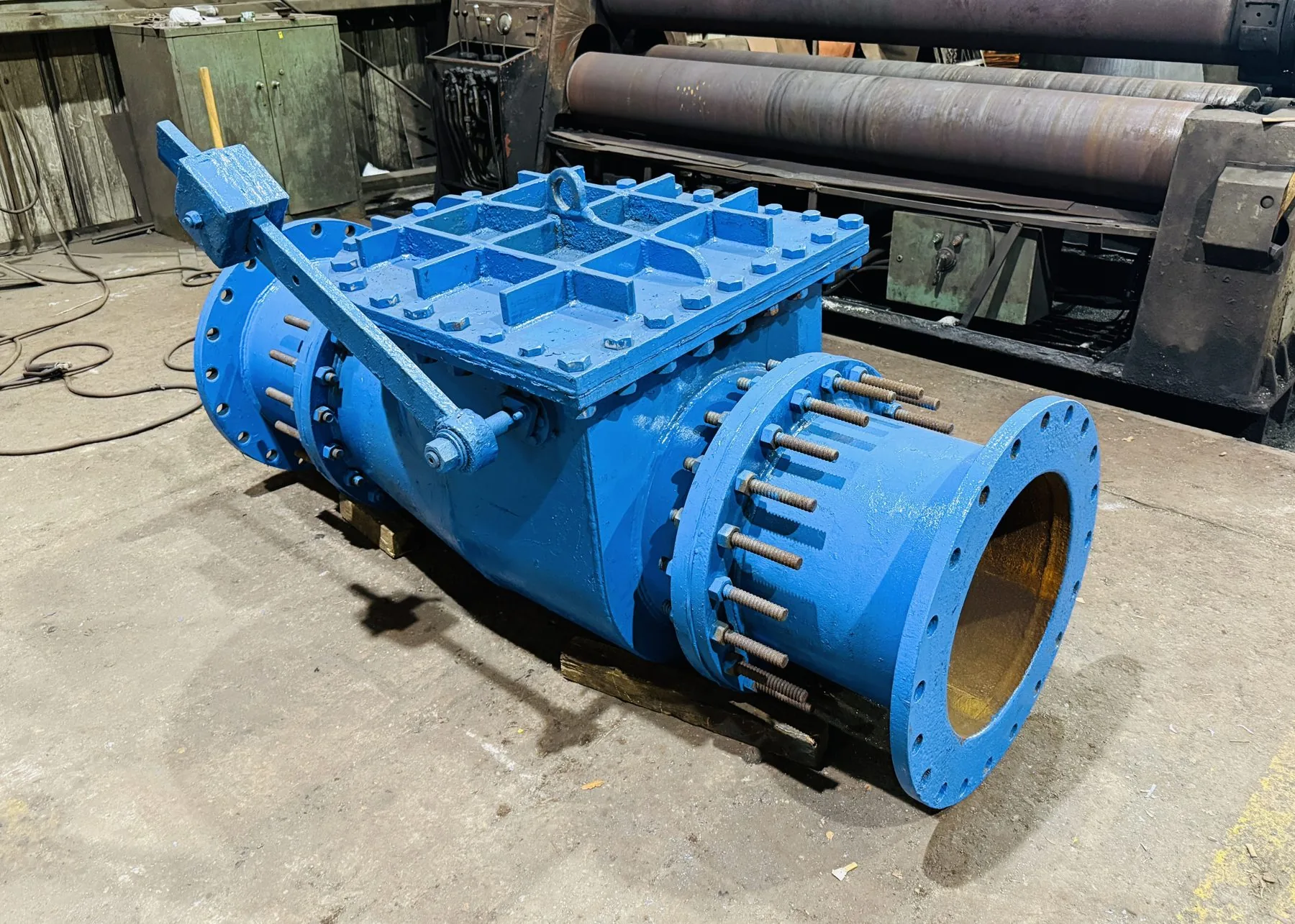 Heavy-duty flap valve